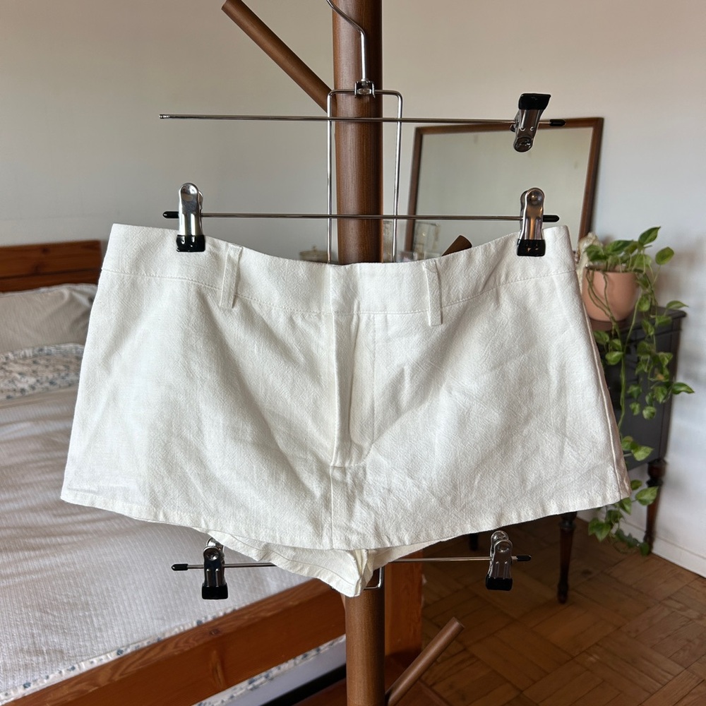 Lioness Low Rise White Linen Skirt